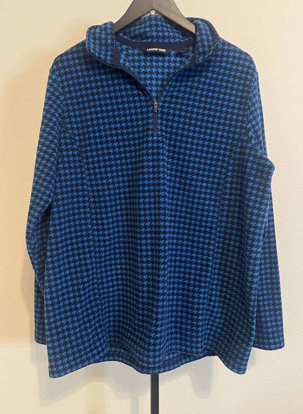 Lands’ End Women’s Blue Black Houndstooth Fleece 1/4 Zip Pullover Size L